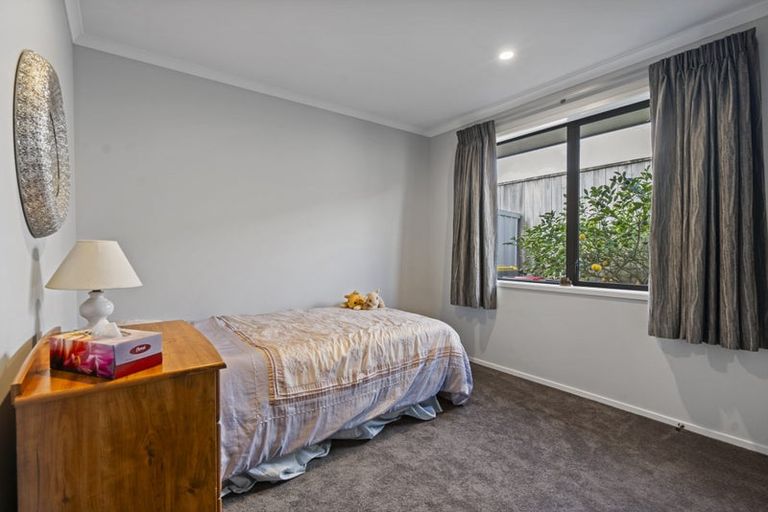 Photo of property in 9 Huetu Place, Bell Block, New Plymouth, 4312