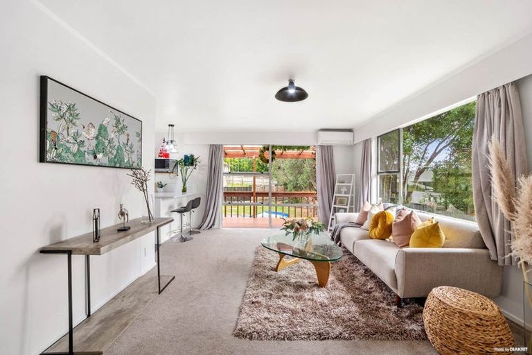 Photo of property in 1/19 Kathleen Street, Totara Vale, Auckland, 0627