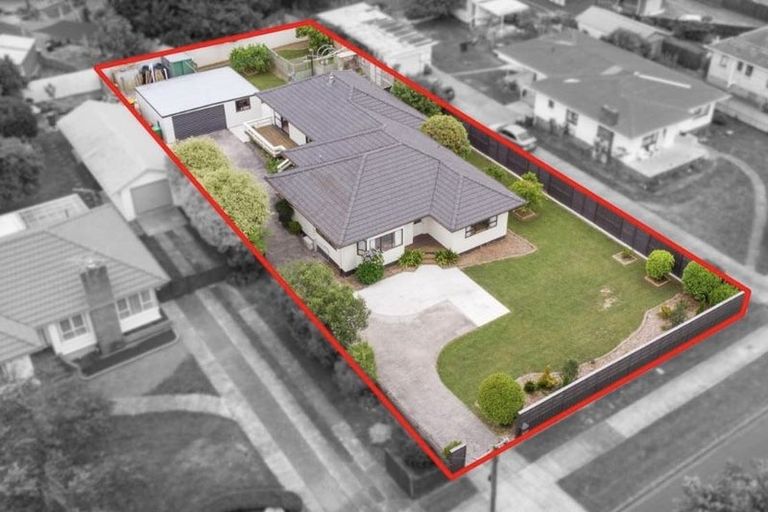 Photo of property in 16 Willis Road, Papakura, 2110