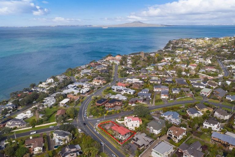 Photo of property in 1/5 Kowhai Road, Mairangi Bay, Auckland, 0630