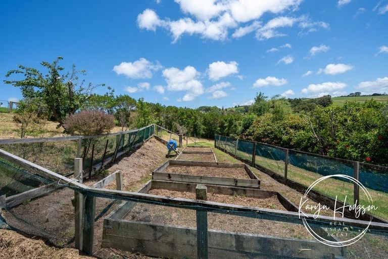 Photo of property in 87 Hurndall Street East, Maungaturoto, 0520