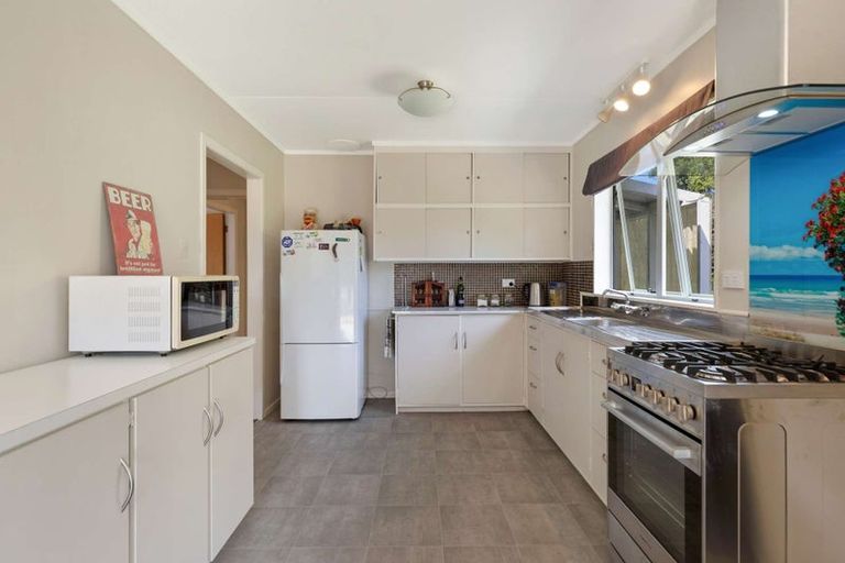 Photo of property in 847 Hokio Beach Road, Hokio Beach, Levin, 5571