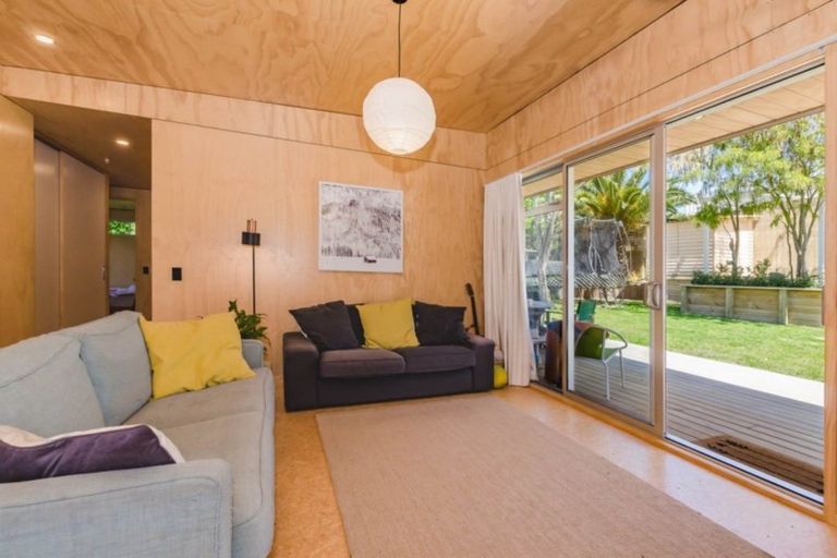 Photo of property in 54a Renown Road, Raumati South, Paraparaumu, 5032