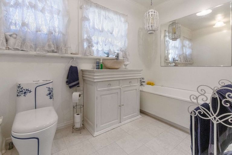 Photo of property in 9 Milne Road, Mangakakahi, Rotorua, 3015