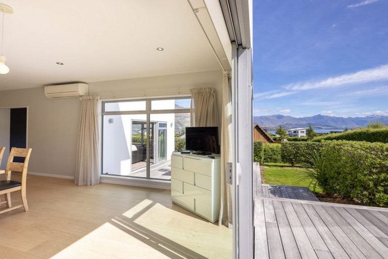 Photo of property in 18 Clutha Place, Wanaka, 9305