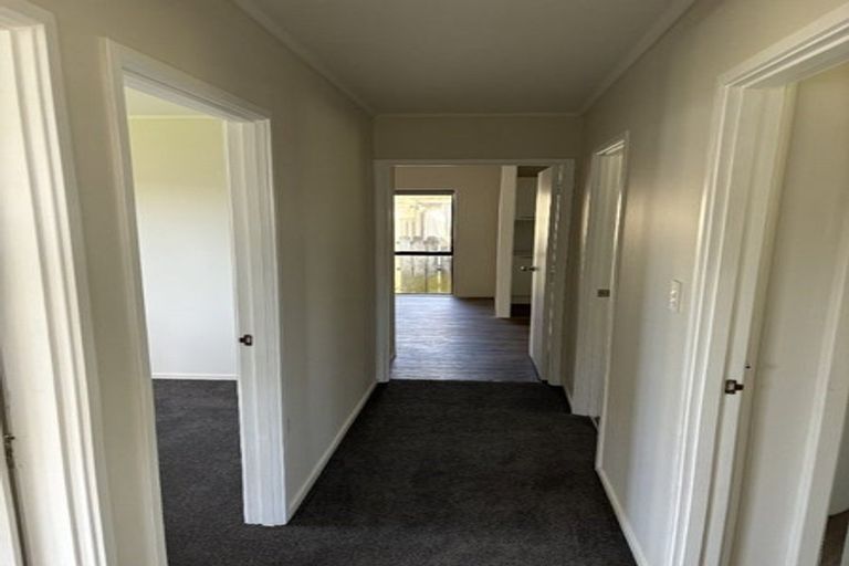 Photo of property in 2/9 Sparrow Place, Weymouth, Auckland, 2103