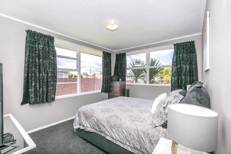 Photo of property in 8 Lugton Street, Nawton, Hamilton, 3200