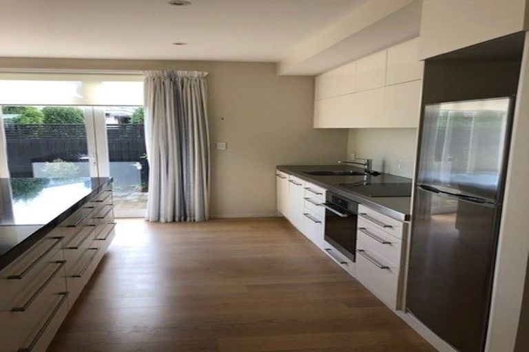 Photo of property in 12 Devonport Lane, St Albans, Christchurch, 8014