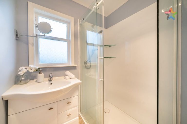 Photo of property in 37 Russell Road, Wainuiomata, Lower Hutt, 5014