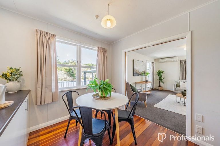 Photo of property in 90 Thomas Street, Stokes Valley, Lower Hutt, 5019