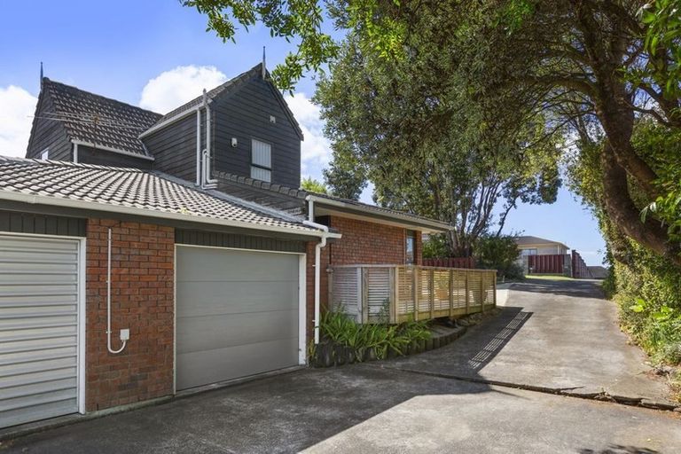 Photo of property in 1/15 Eastwood Rise, Browns Bay, Auckland, 0630