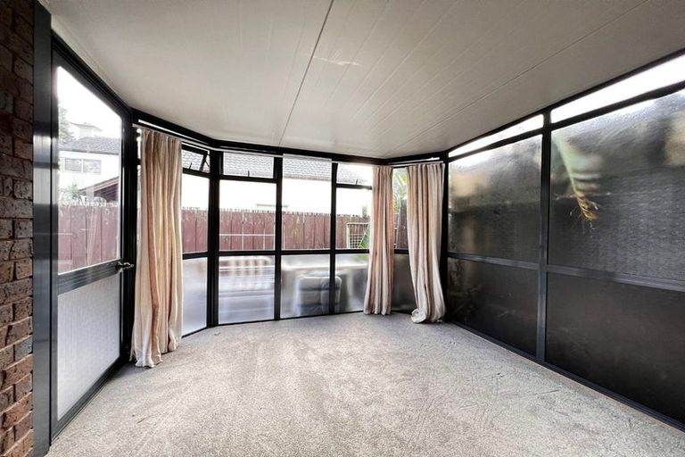 Photo of property in 1/17 Milford Road, Milford, Auckland, 0620