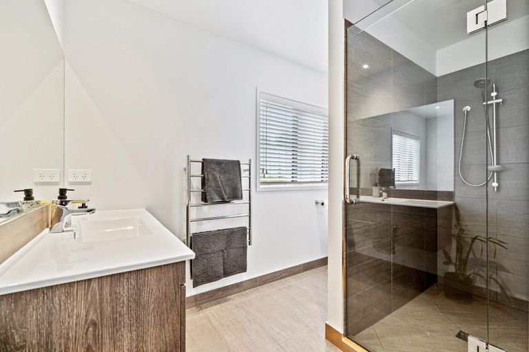 Photo of property in 30 Wautaiti Drive, Riverhead, 0820