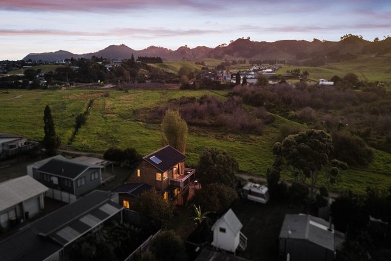 Photo of property in 18a Hillview Road, Waihi Beach, 3611