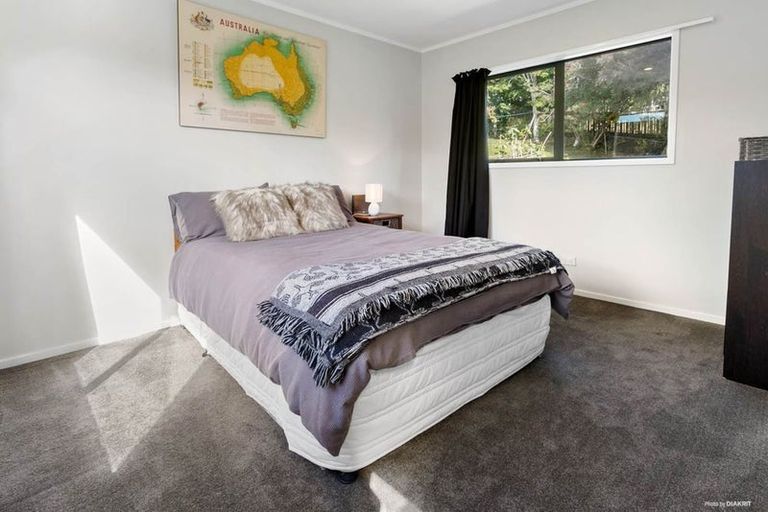 Photo of property in 2/67 Raleigh Road, Northcote, Auckland, 0627