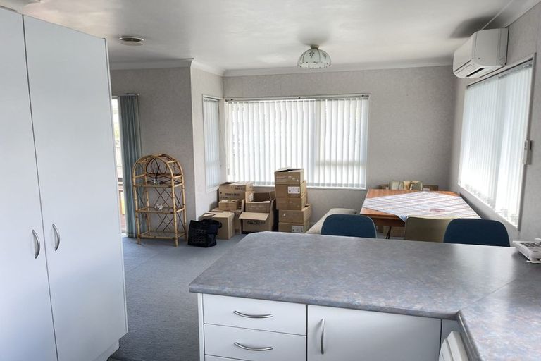 Photo of property in 8b Garden Terrace, Pukekohe, 2120