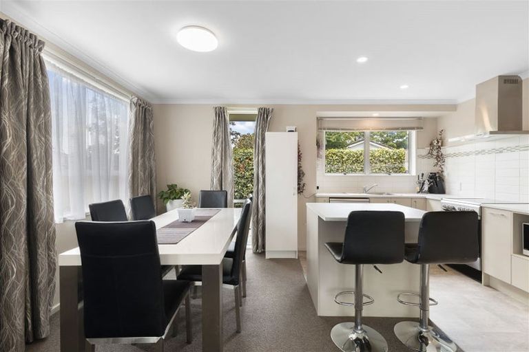 Photo of property in 4 Denniston Crescent, Redwood, Christchurch, 8051