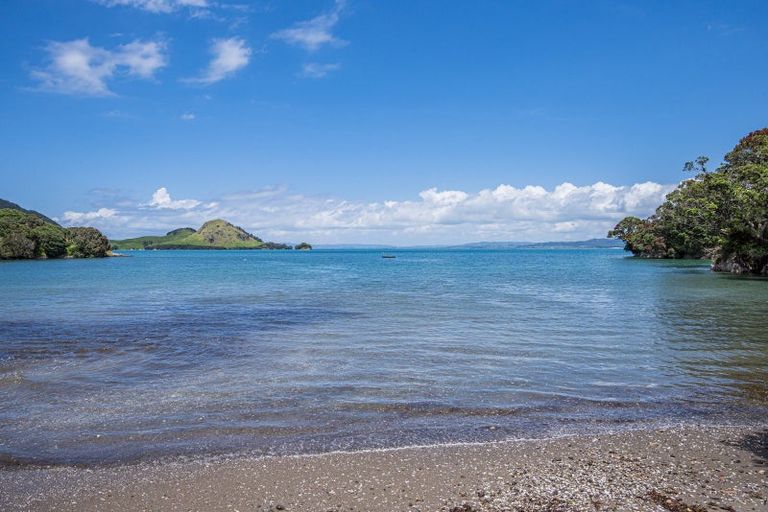 Photo of property in 2418 Whangarei Heads Road, Whangarei Heads, 0174