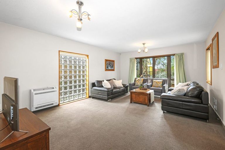 Photo of property in 1/37c Glenharrow Avenue, Avonhead, Christchurch, 8042