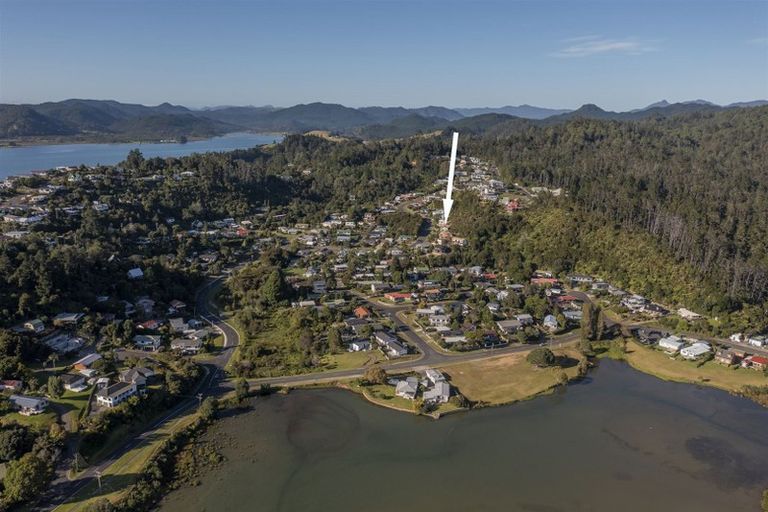 Photo of property in 33 Windsor Drive, Tairua, 3508