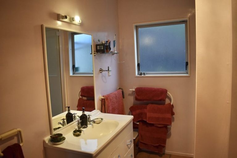 Photo of property in 12 Rata Street, Otaki Beach, Otaki, 5512