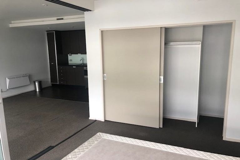 Photo of property in Summit Apartments, 23/184 Molesworth Street, Thorndon, Wellington, 6011
