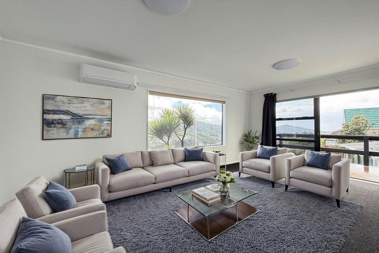 Photo of property in 5a Becker Way, Karori, Wellington, 6012