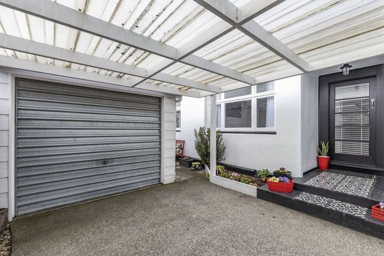 Photo of property in 102a West Belt, Rangiora, 7400