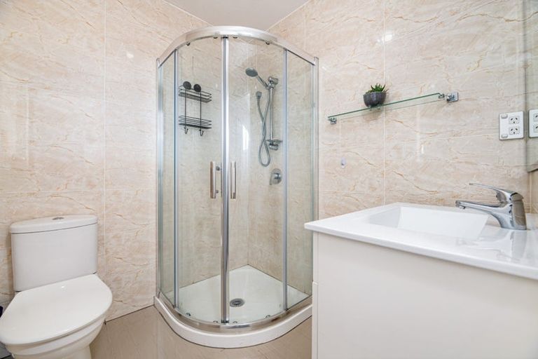 Photo of property in 110a Royal Road, Massey, Auckland, 0614