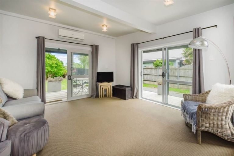 Photo of property in 11 Otaihanga Road, Otaihanga, Paraparaumu, 5036