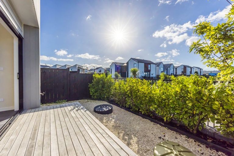 Photo of property in 22b Lumbarda Drive, Kumeu, 0810