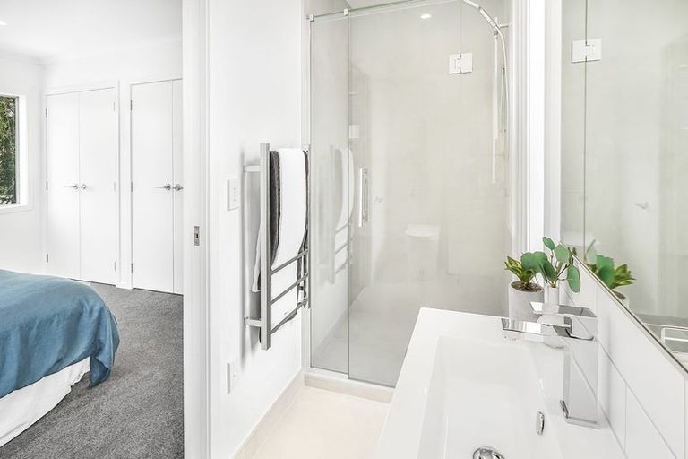 Photo of property in 2/15 Glen Lynne Avenue, Queenwood, Hamilton, 3210