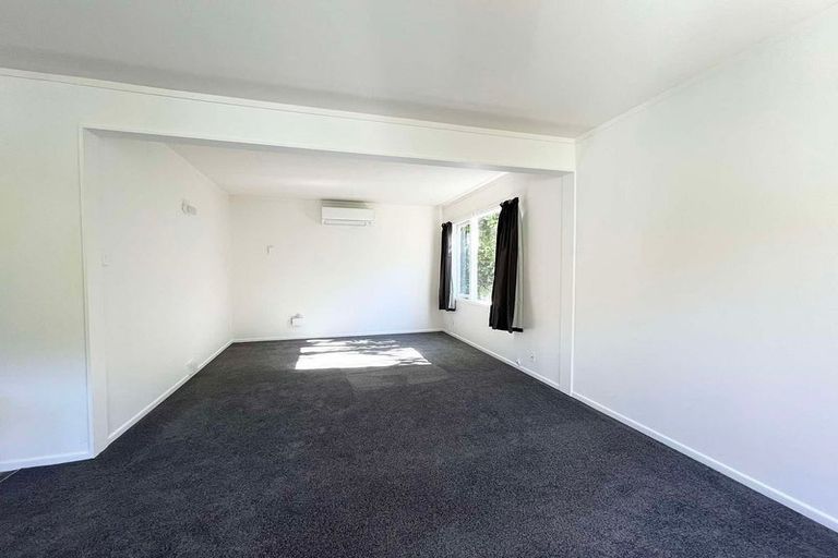 Photo of property in 169 Parkvale Road, Karori, Wellington, 6012