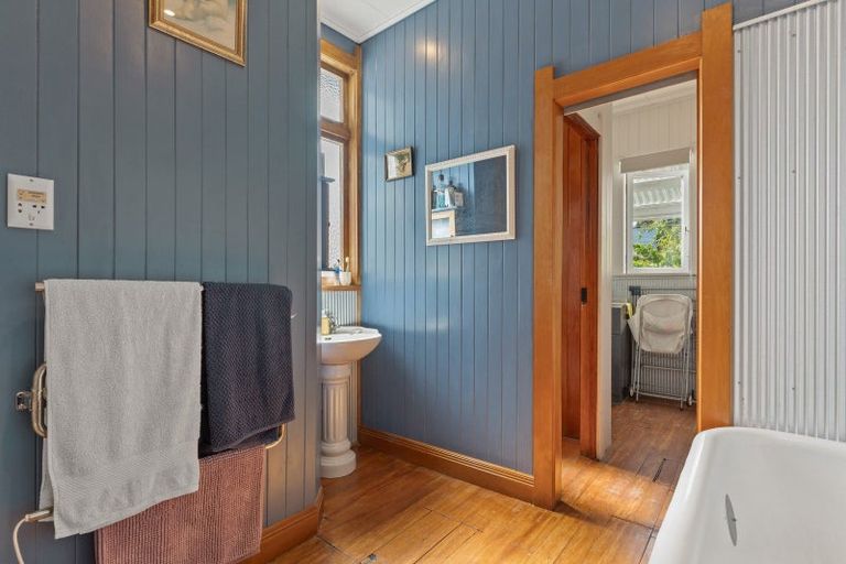 Photo of property in 1 Tawa Street, Gonville, Whanganui, 4501