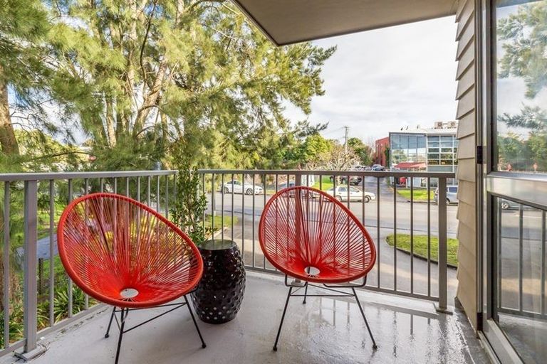 Photo of property in 325/26 Morningside Drive, Morningside, Auckland, 1025