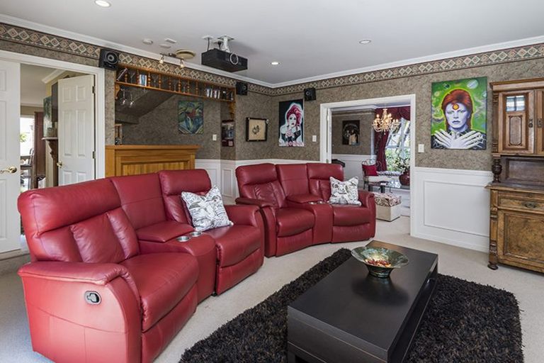 Photo of property in 28 Manor Park, Sunnyhills, Auckland, 2010