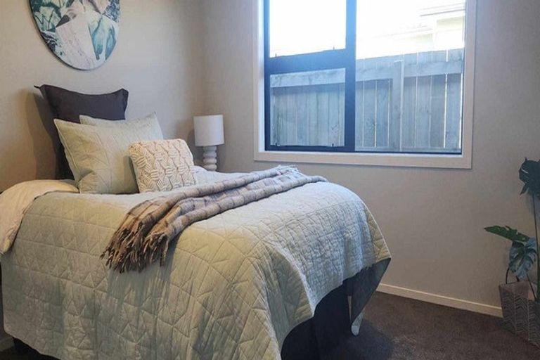 Photo of property in 35 Gallipoli Place, Paraparaumu, 5032