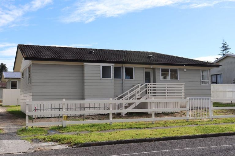 Photo of property in 153 Hakanoa Street, Huntly, 3700