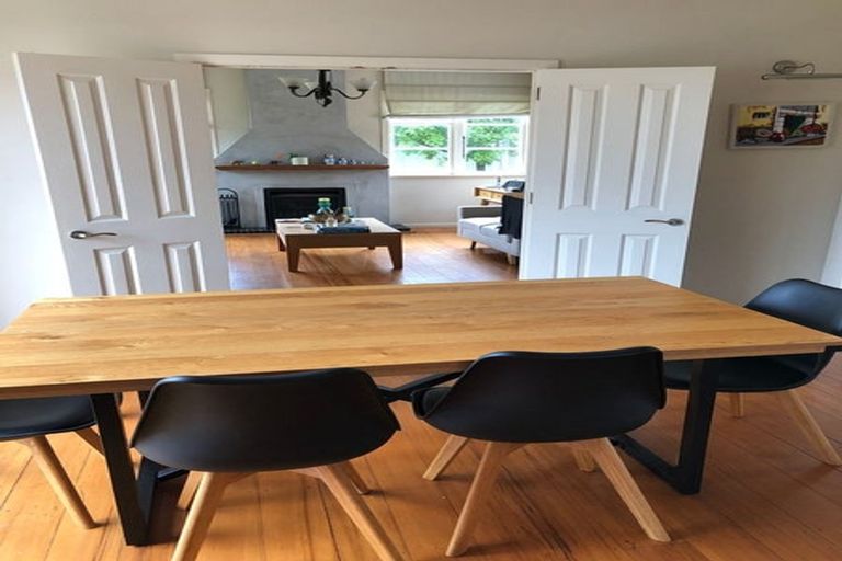 Photo of property in Gull - Unmanned, 1/1 Rangitira Avenue, Takapuna, Auckland, 0622