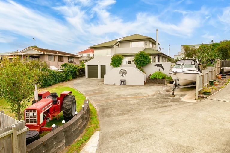 Photo of property in 17 Matangi Terrace, Snells Beach, 0920