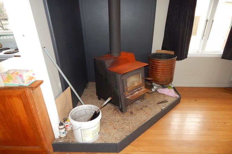 Photo of property in 1 Curtis Street, Hector, 7822