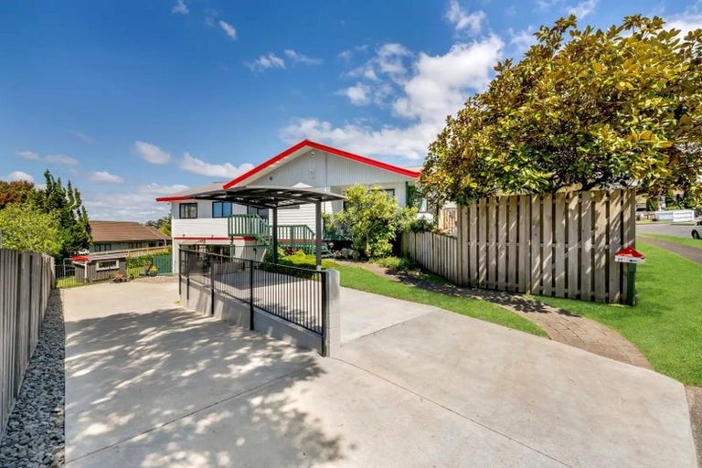 Photo of property in 25 Sandgate Avenue, Botany Downs, Auckland, 2010