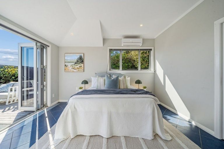 Photo of property in 7 Sunset Parade, Plimmerton, Porirua, 5026