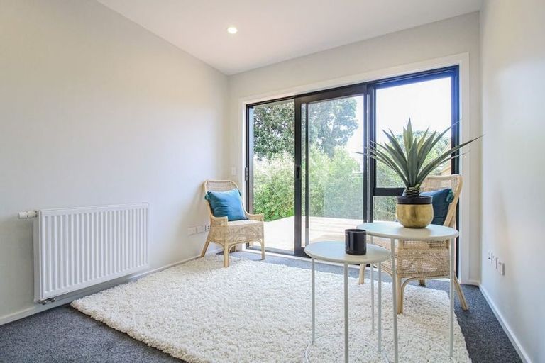 Photo of property in 1/7 Grays Road, Plimmerton, Porirua, 5026