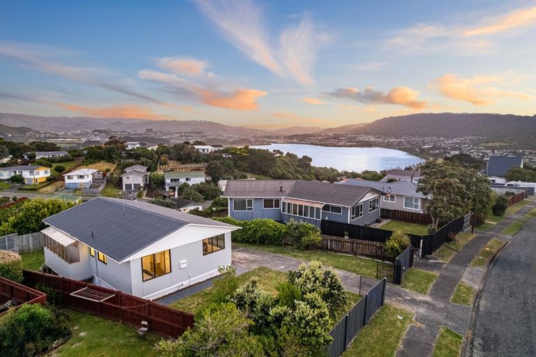 Photo of property in 7 Humphreys Grove, Titahi Bay, Porirua, 5022