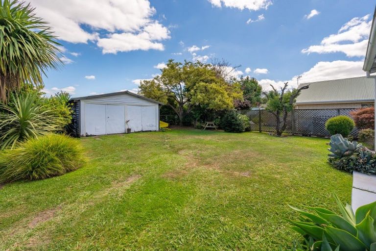 Photo of property in 1420 Karamu Road North, Mayfair, Hastings, 4122