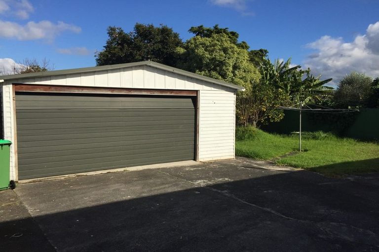 Photo of property in 45 Waipani Road, Te Atatu Peninsula, Auckland, 0610