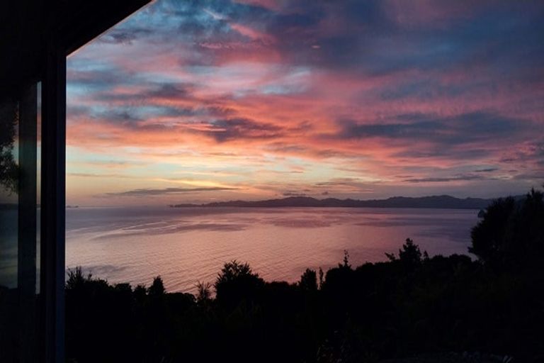 Photo of property in 525a Tuateawa Road, Tuateawa, Coromandel, 3583