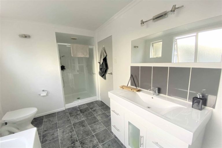 Photo of property in 283 Princes Street, Strathern, Invercargill, 9812