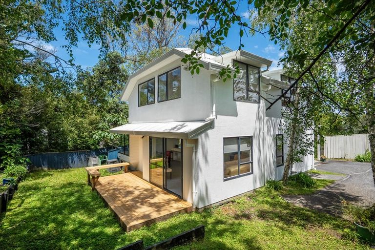 Photo of property in 3/27 Sunnynook Road, Forrest Hill, Auckland, 0620